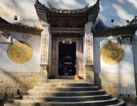 Hmong King’s Palace
