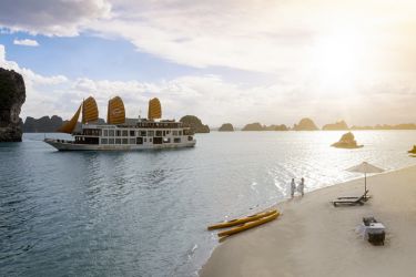 Beach-Lifestyle---Emperor-Cruise