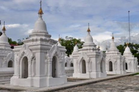 Kuthodaw Pagoda