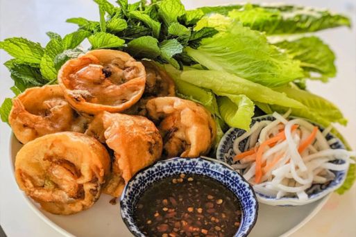 Banh Cong (Crispy Shrimp Fritters)