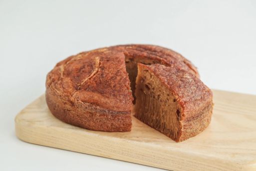 Banh Bo Thot Not (Palm Sugar Honeycomb Cake)