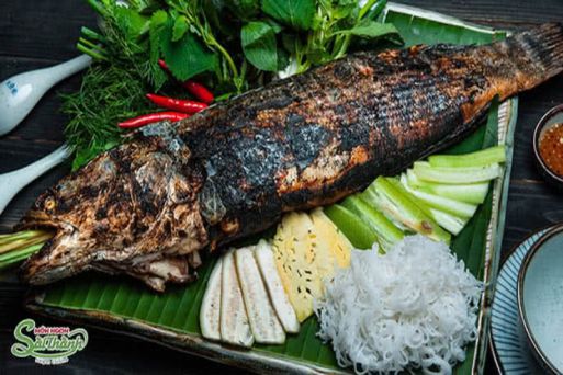 Ca Loc Nuong Trui (Charcoal-Grilled Snakehead Fish)