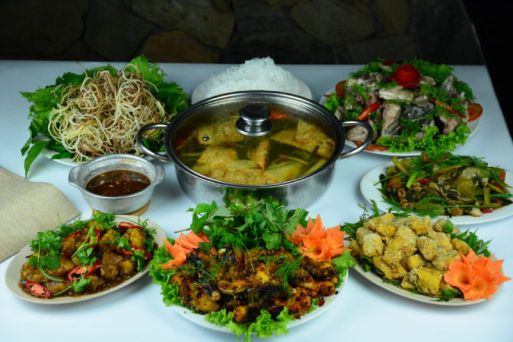 Fish dishes ( Da River )