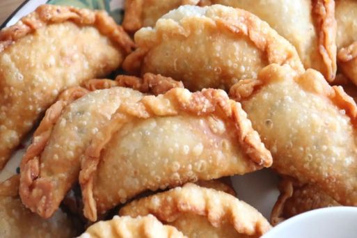 Banh quai vac (Shrimp dumplings)