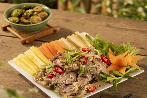 Ninh Binh Mountain Goat Meat (Thit de nui Ninh Binh)
