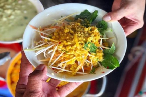 Bun ken (Phu Quoc fish noodle soup)