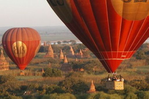 Balloon over Bagan