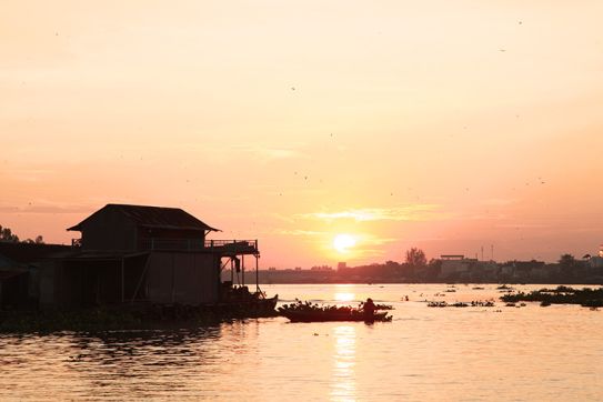 Chau Doc floating village 