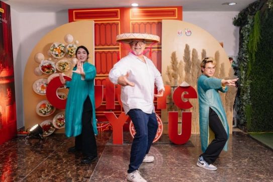 Acclaimed Australian actor Philip Quast to stage live concert in Vietnam