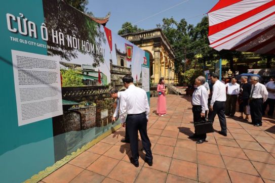 Exhibition revives history of Ha Noi’s ancient gates