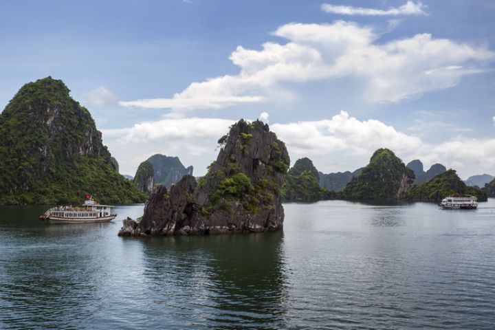 Hanoi City - Halong Bay Full Day Tour