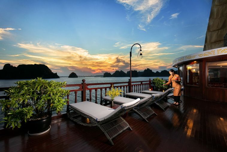 Emperor-Cruise-Sundeck