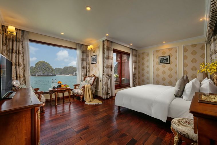 Lak-Lake---Emperor-Cruise-Ha-Long-Bay