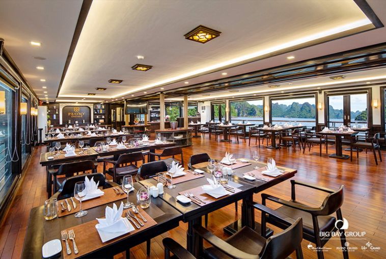 Peony-Cruise---Restaurant-1