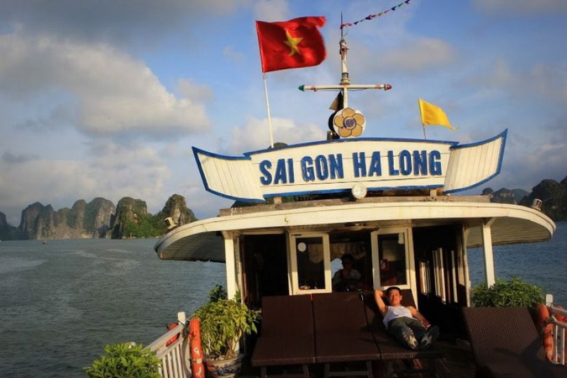 A Journey To Halong Bay A Journey To Halong Bay
