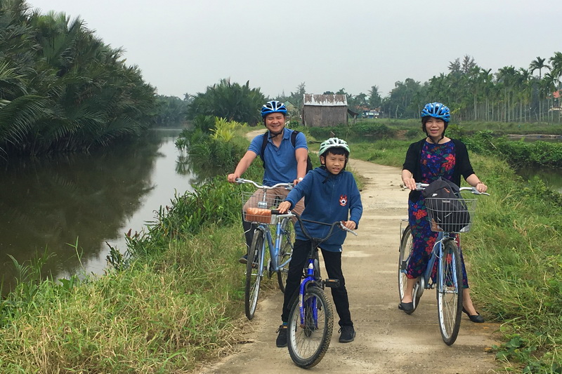 Cycling in Hoian