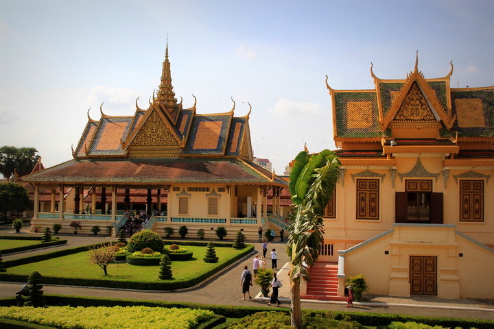 Phnom Penh, Royal Palace, sightseeing, authentic travel