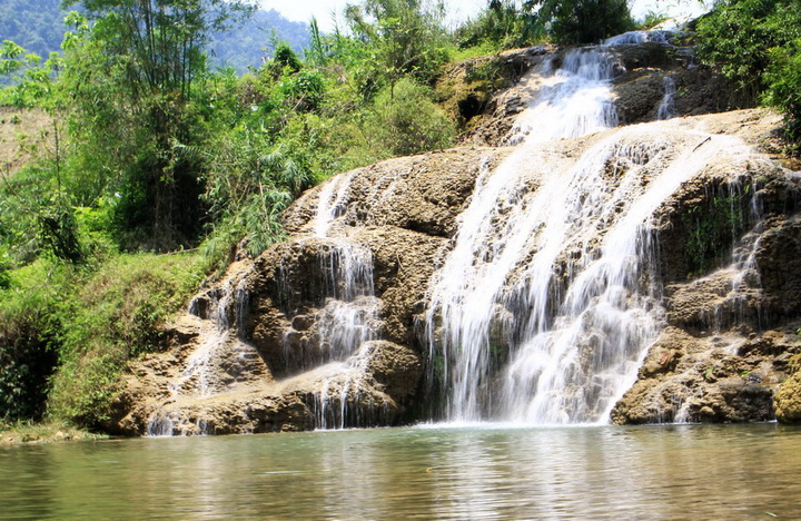 Trang waterfalls in Lung Van, Hoa Binh